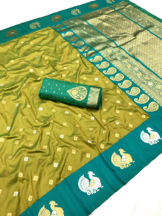 Peacock Motif Border Paithani