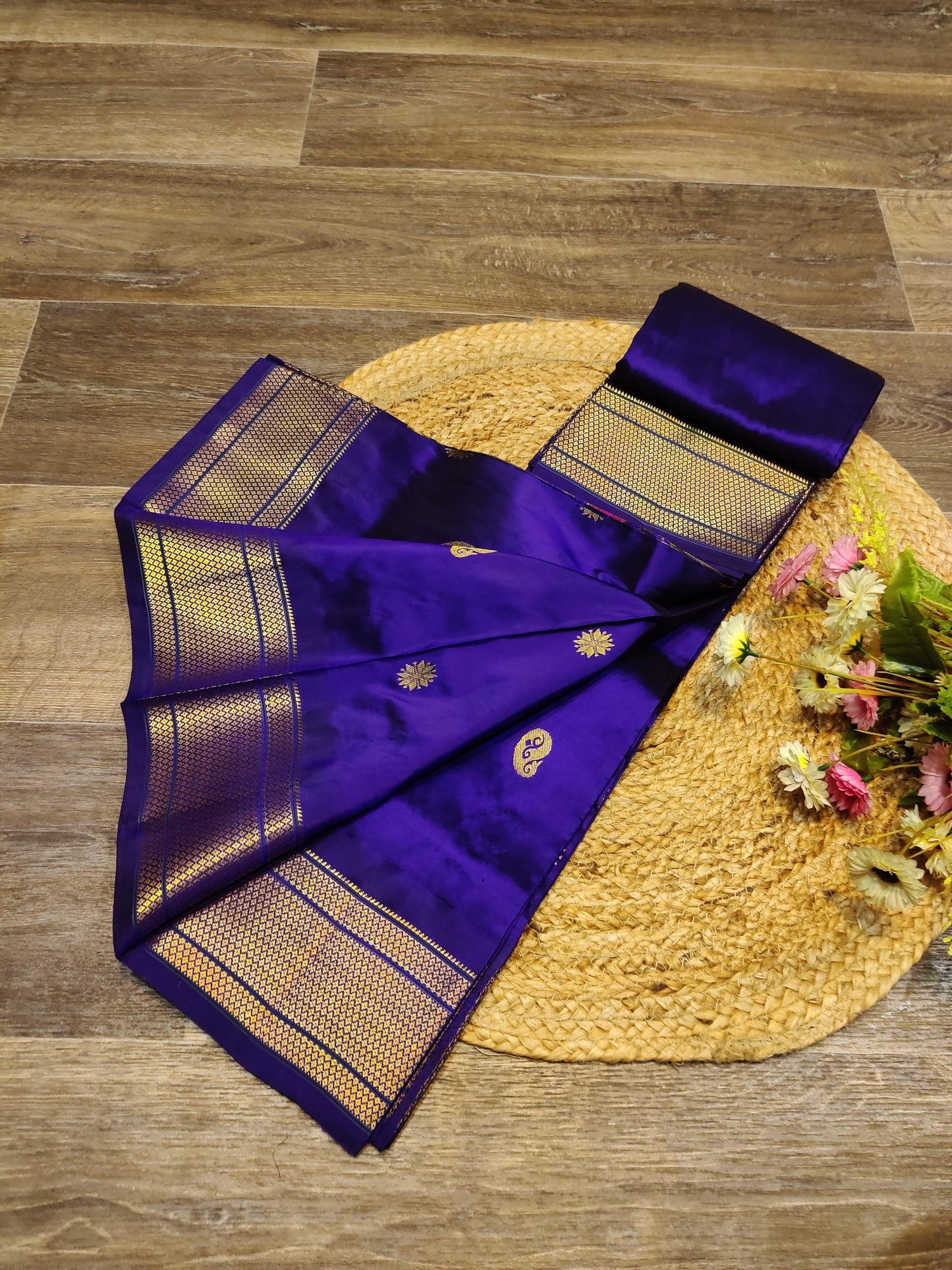 Pure Silk Handloom Maharani Paithani