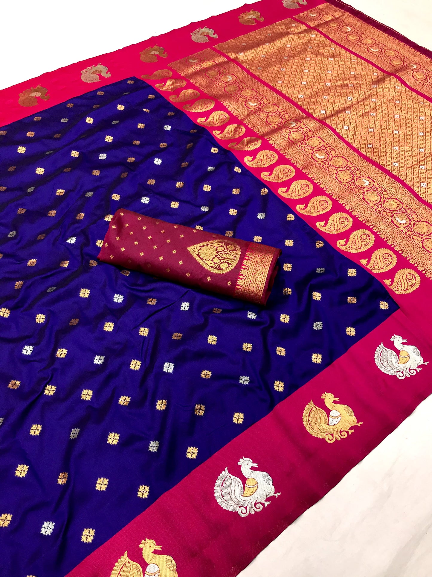 Peacock Motif Border Paithani