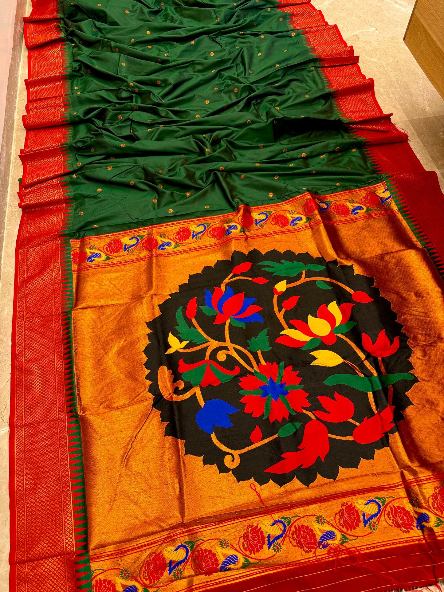 KP17 -  kadiyal Paithani
