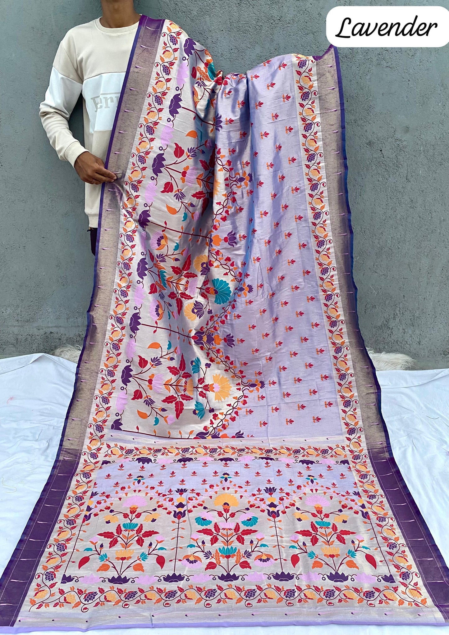 AVB25 All Over Brocade Paithani !!