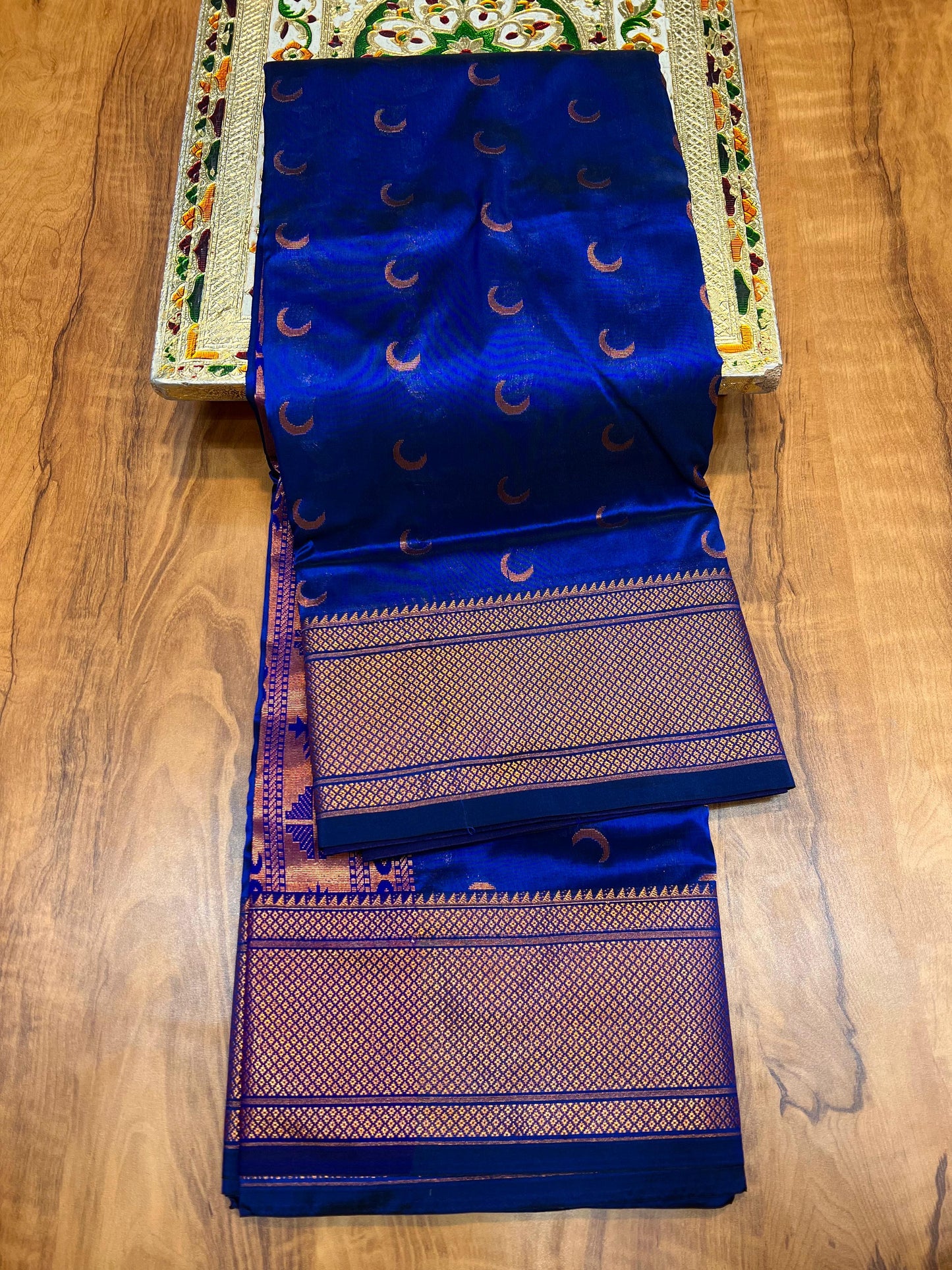 Chandrakor kalanjali paithani