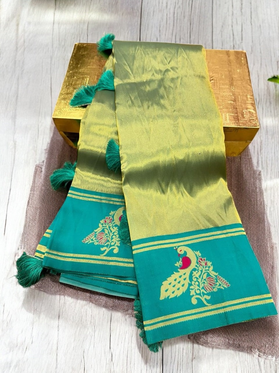 Zariwork Peacock Border Paithani