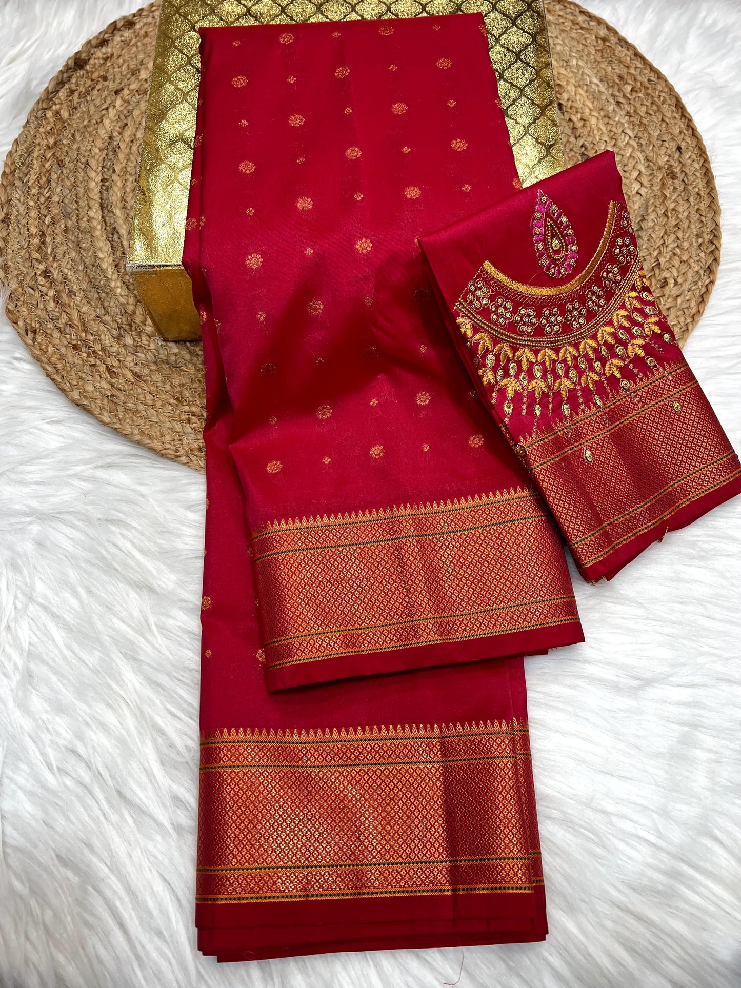Tana Kalanjali Paithani