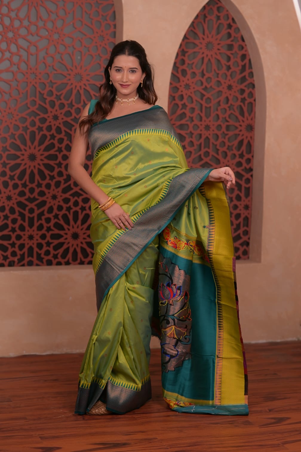 SKP17 - Samruddhi kadiyal Paithani