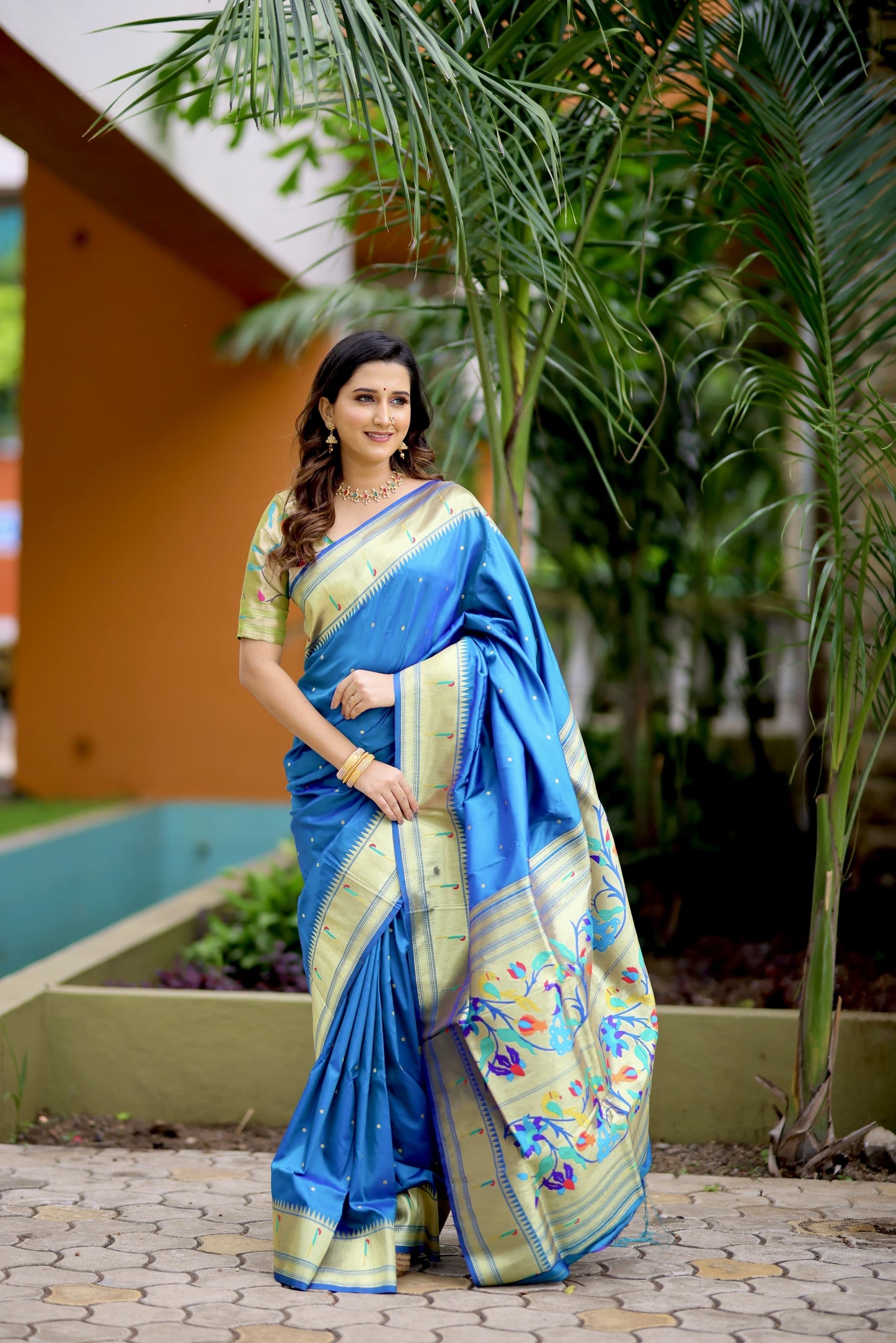 SMB01 - single Muniya Paithani