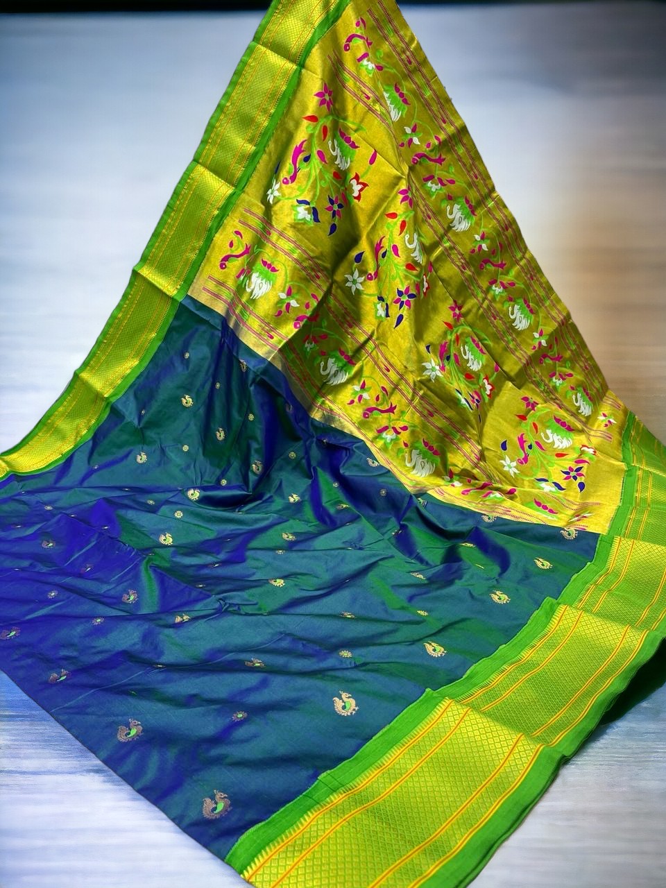 Pure Silk Kadiyal Paithani