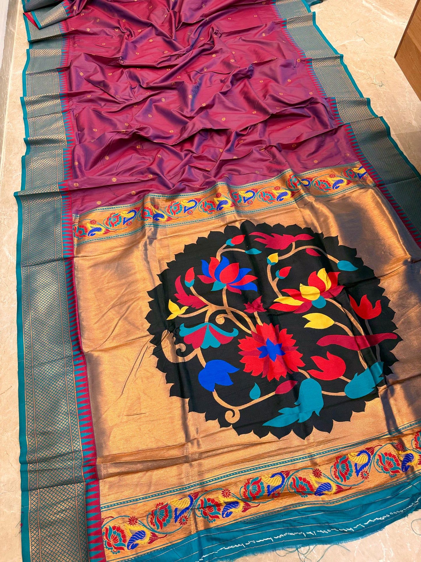 KP17 -  kadiyal Paithani