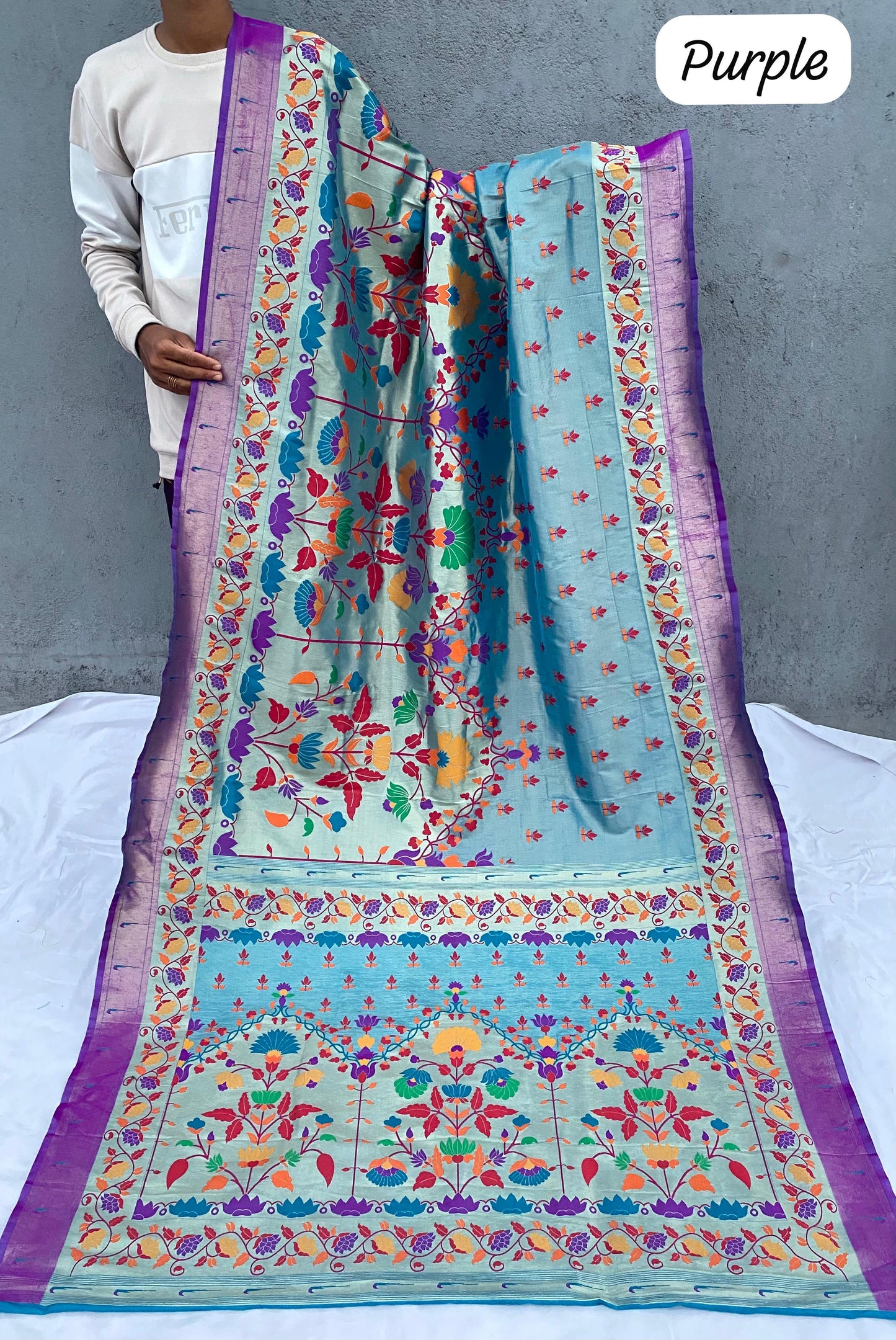 AVB25 All Over Brocade Paithani !!