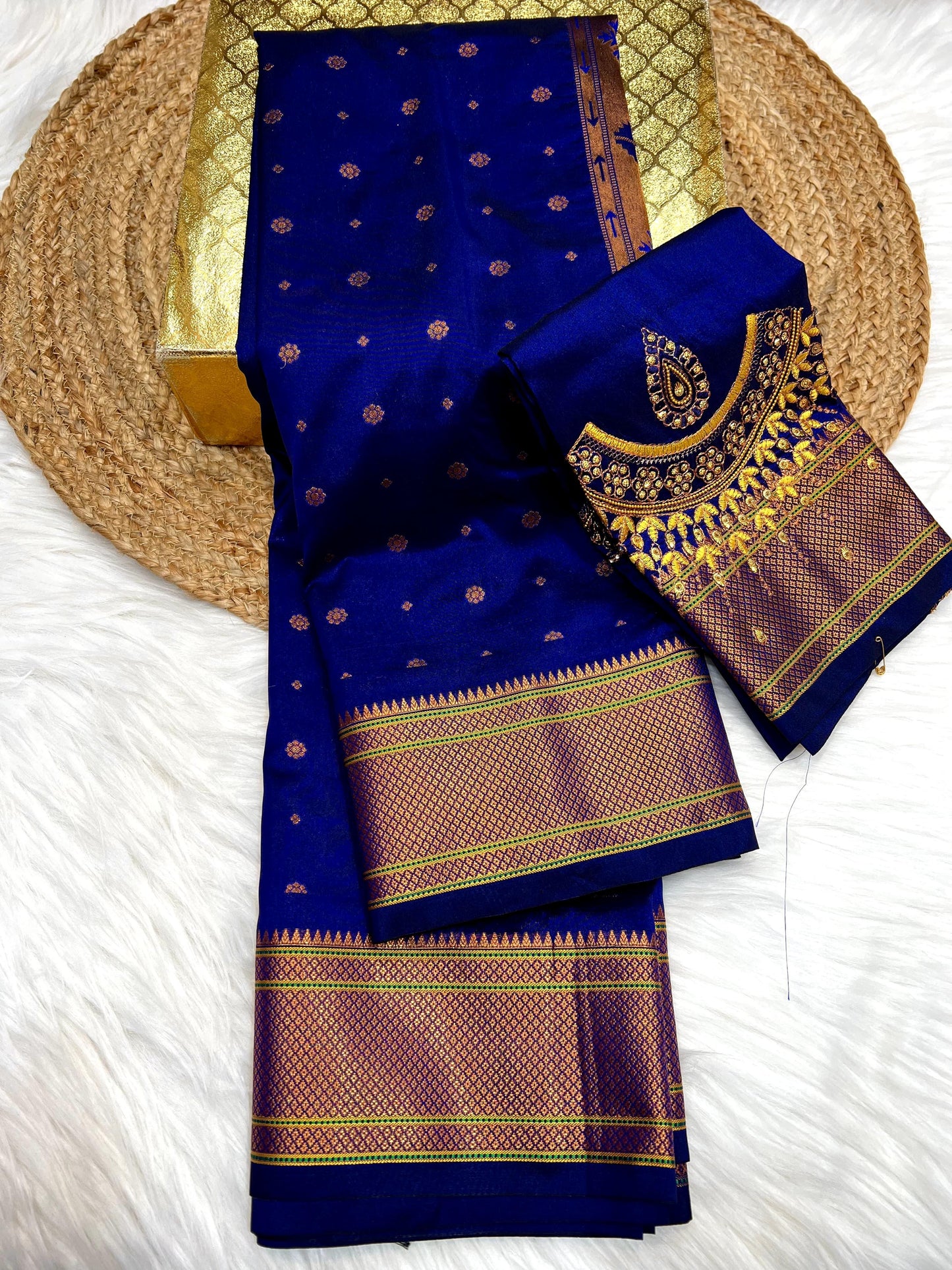 Tana Kalanjali Paithani