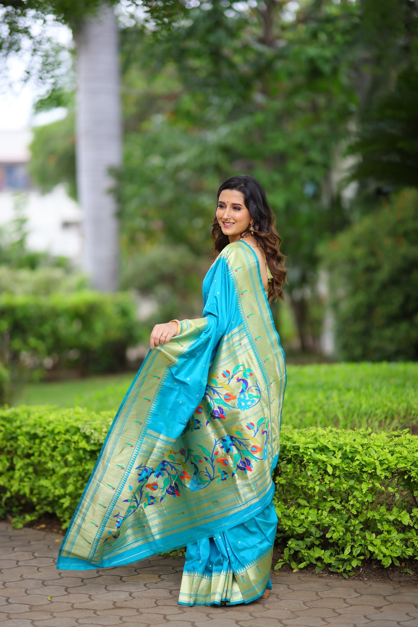 SMB01 - single Muniya Paithani