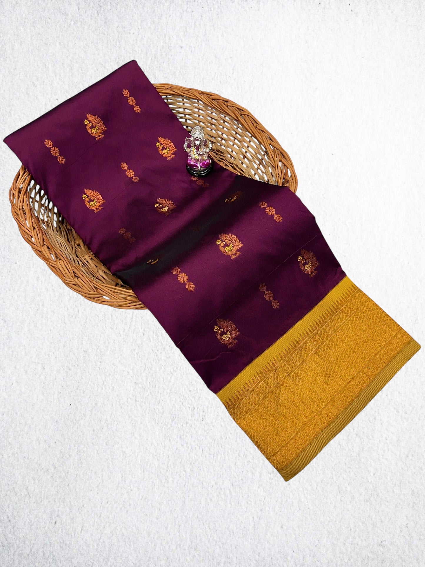 RTK01 - Rutuja Kadiyal Paithani