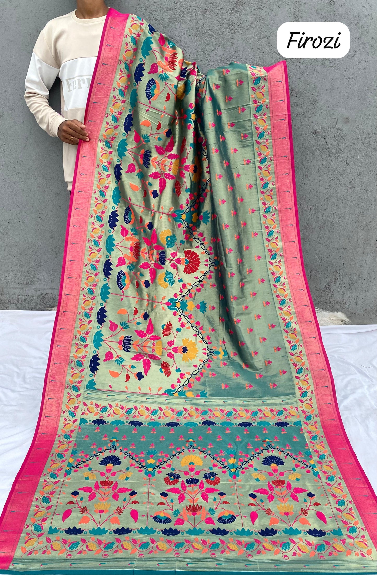 AVB25 All Over Brocade Paithani !!