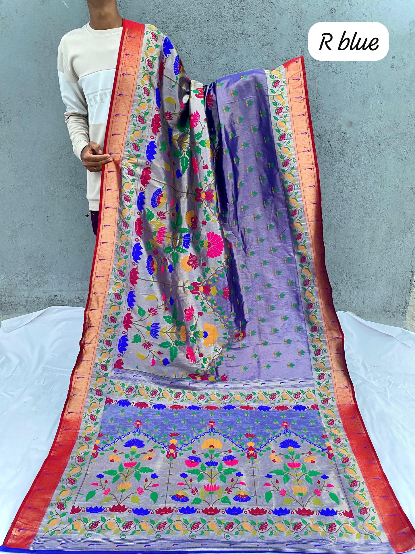 AVB25 All Over Brocade Paithani !!
