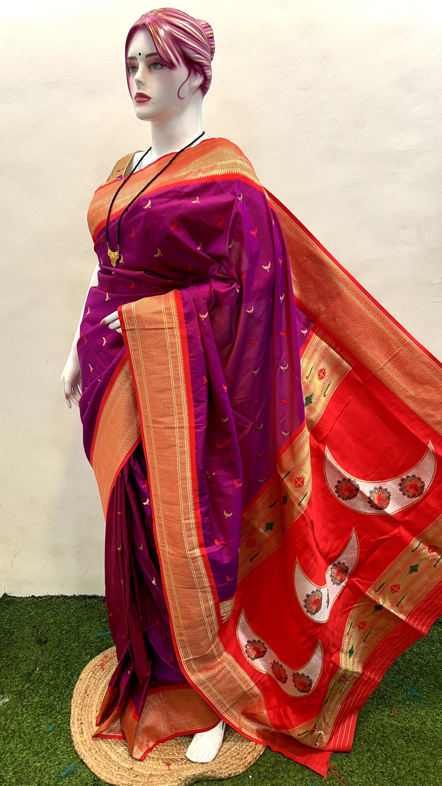 Chandrakor Kadiyal Paithani