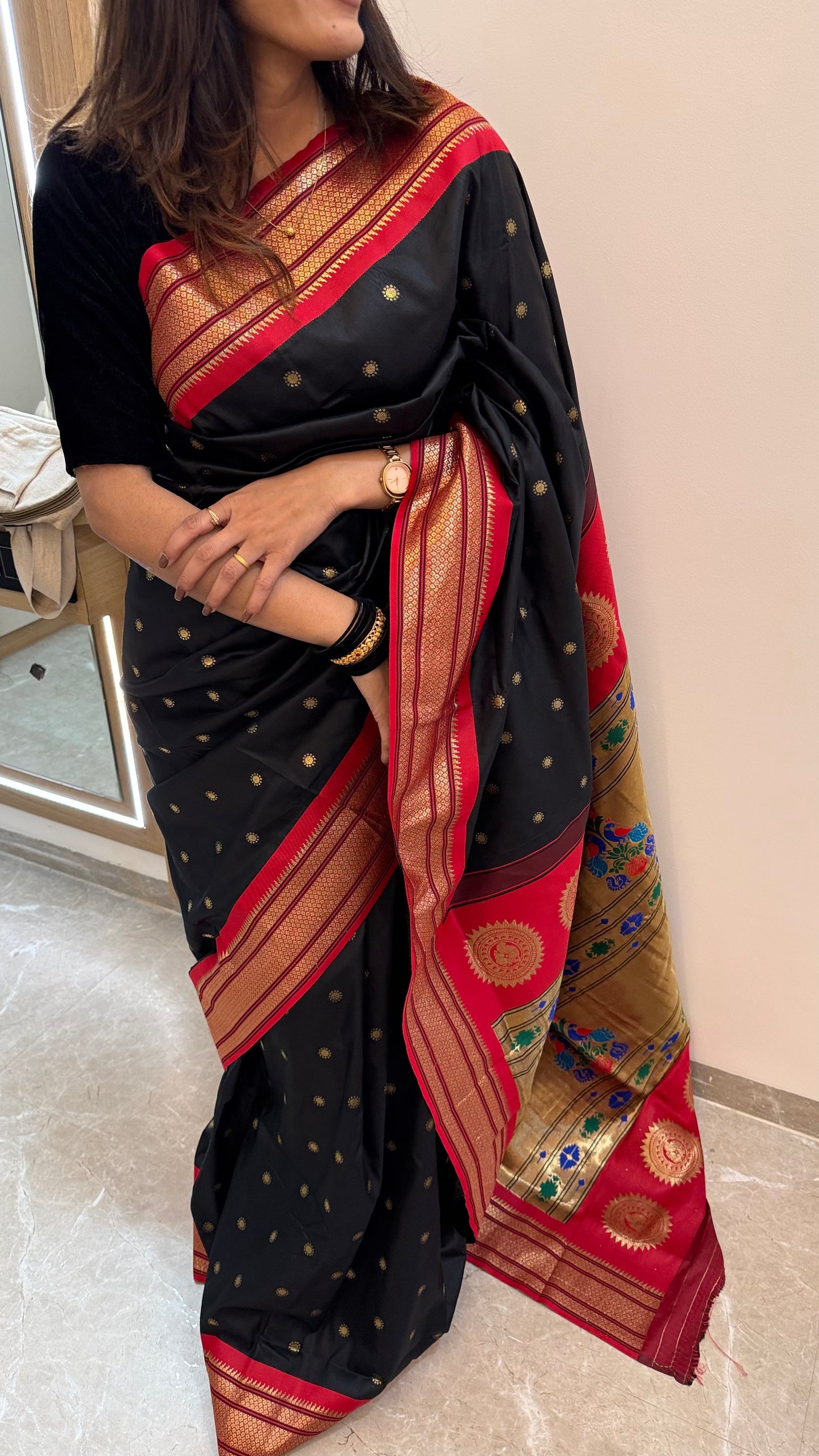 MAHARANI01 BLACK PAITHANI