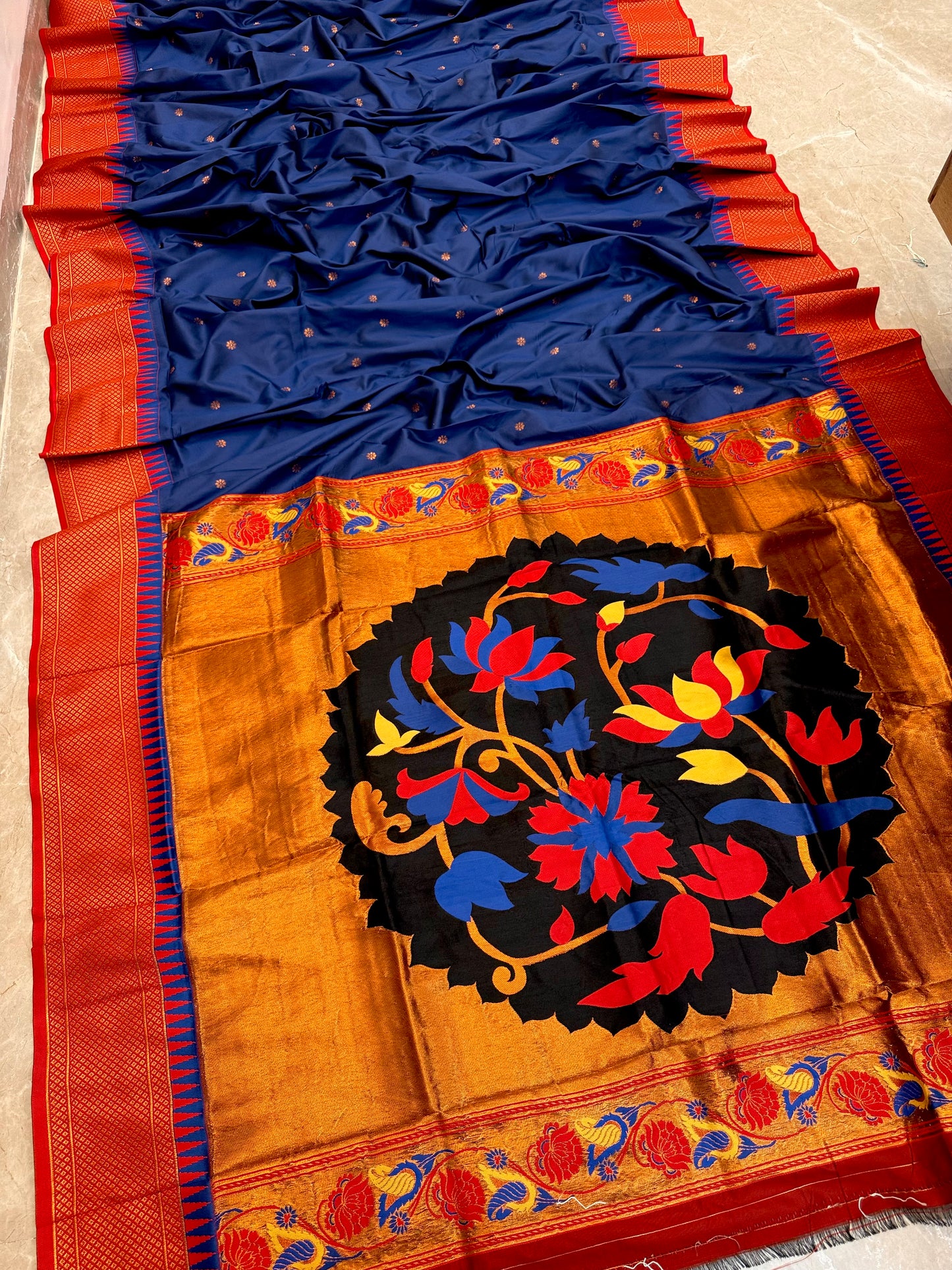 KP17 -  kadiyal Paithani
