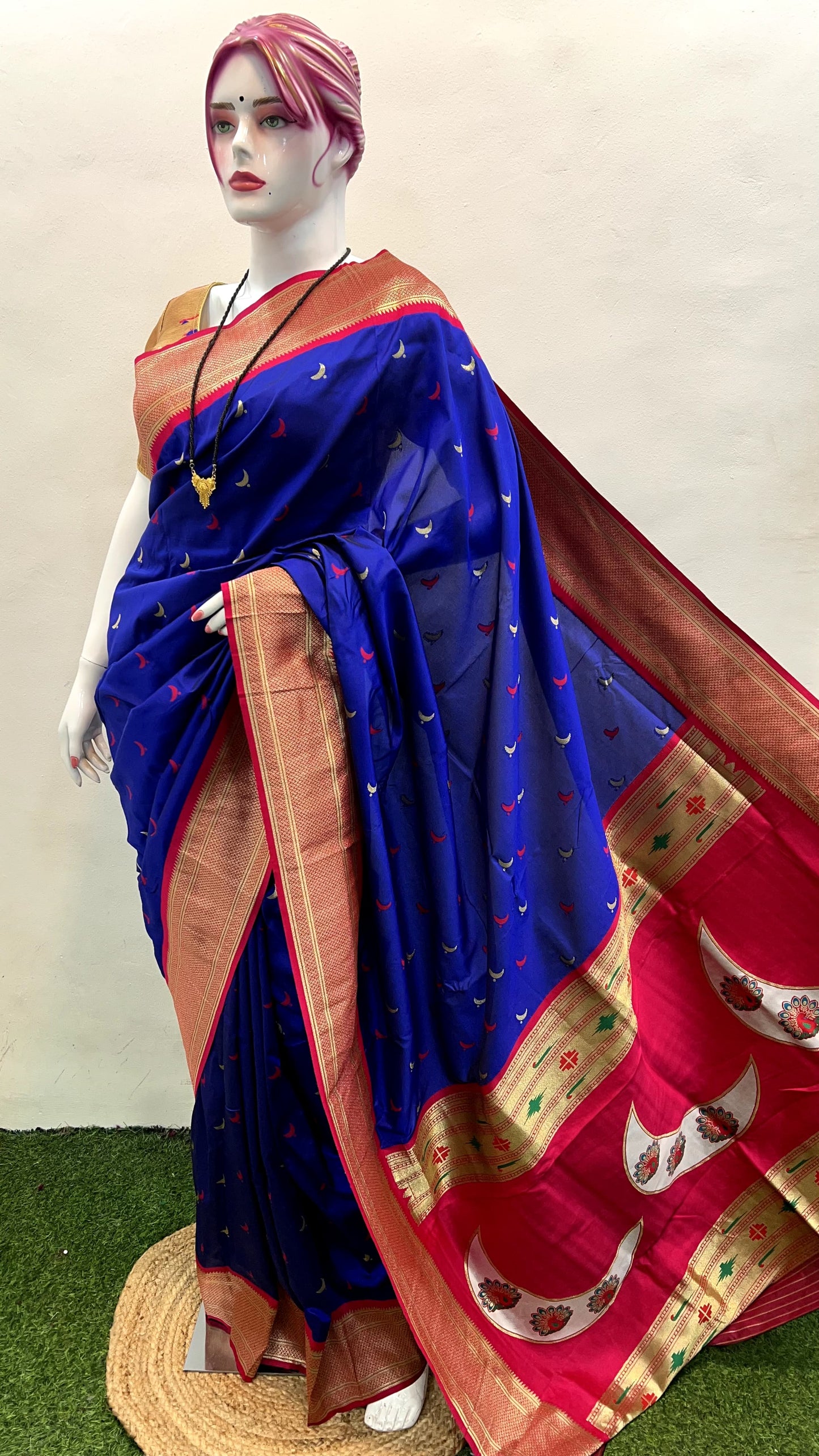 Chandrakor Kadiyal Paithani