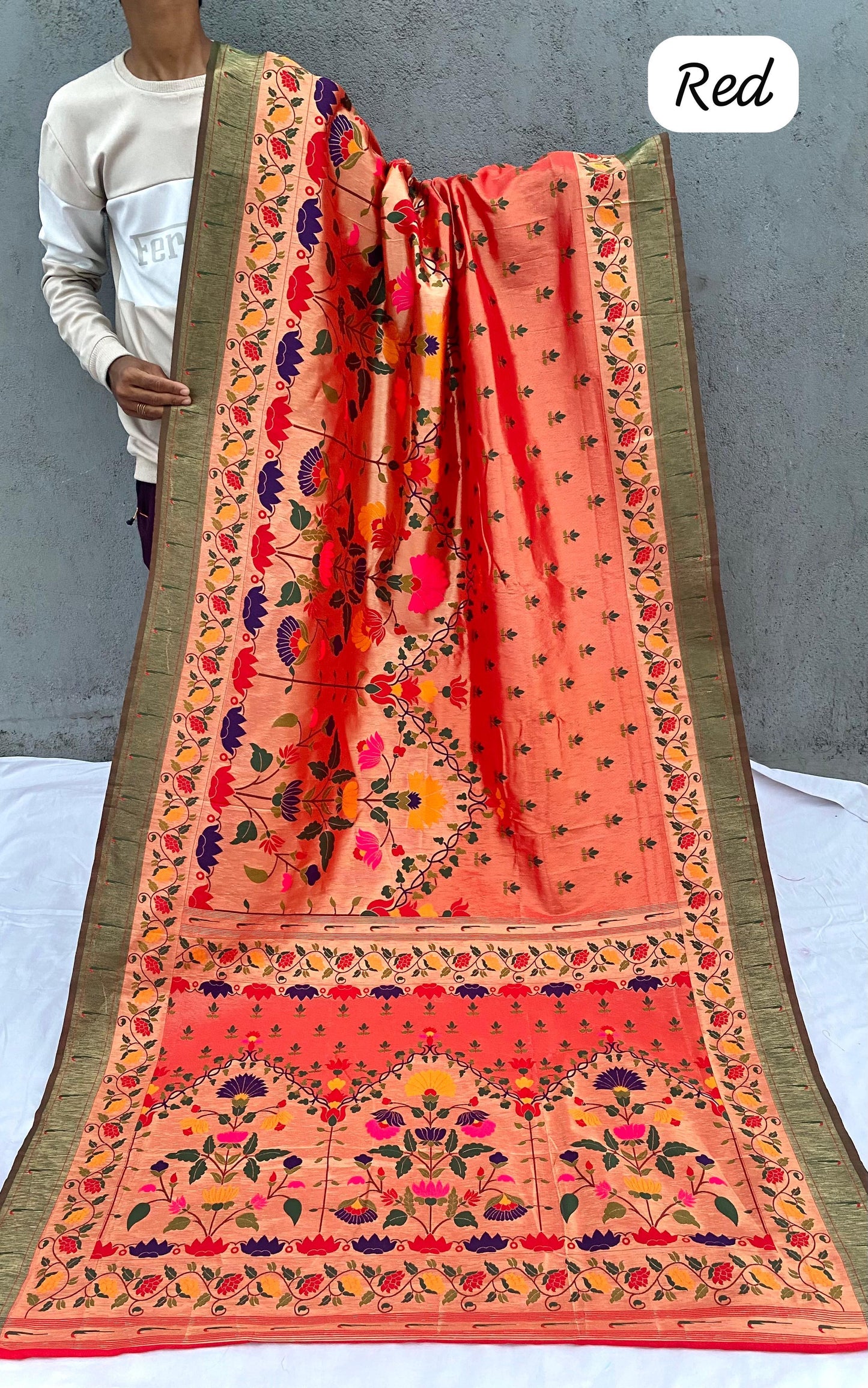 AVB25 All Over Brocade Paithani !!