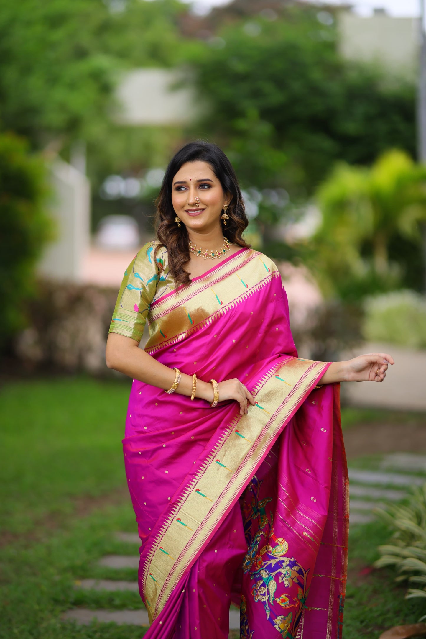 SMB01 - single Muniya Paithani