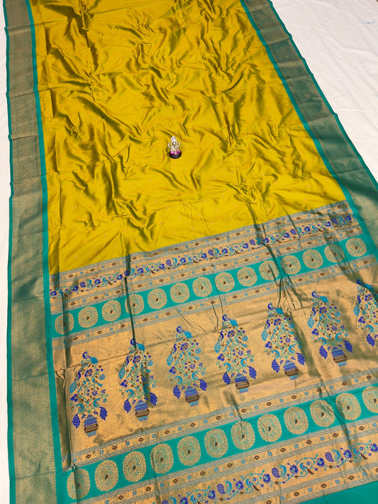 Meenakari kadiyal paithani