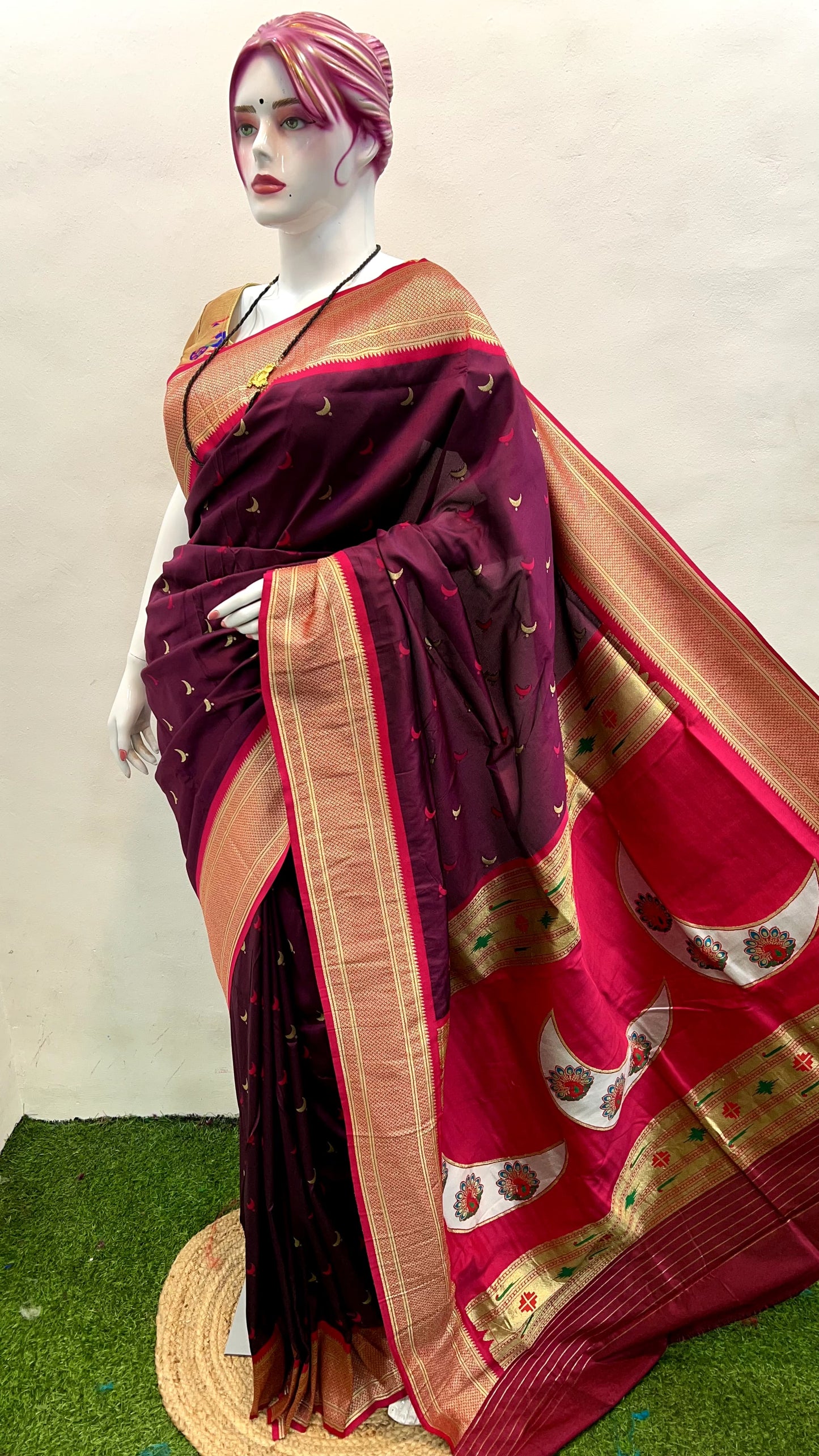 Chandrakor Kadiyal Paithani