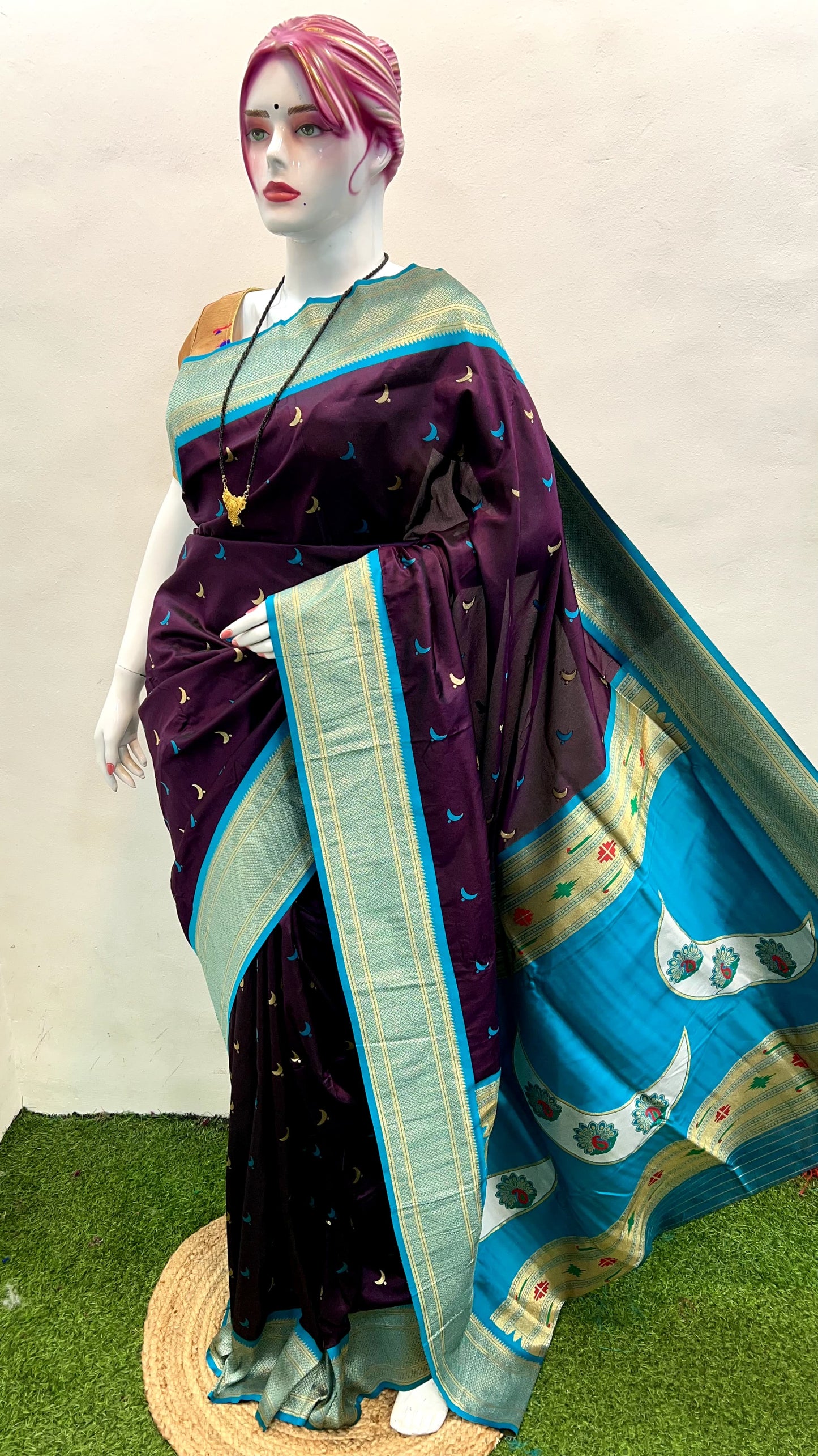 Chandrakor Kadiyal Paithani