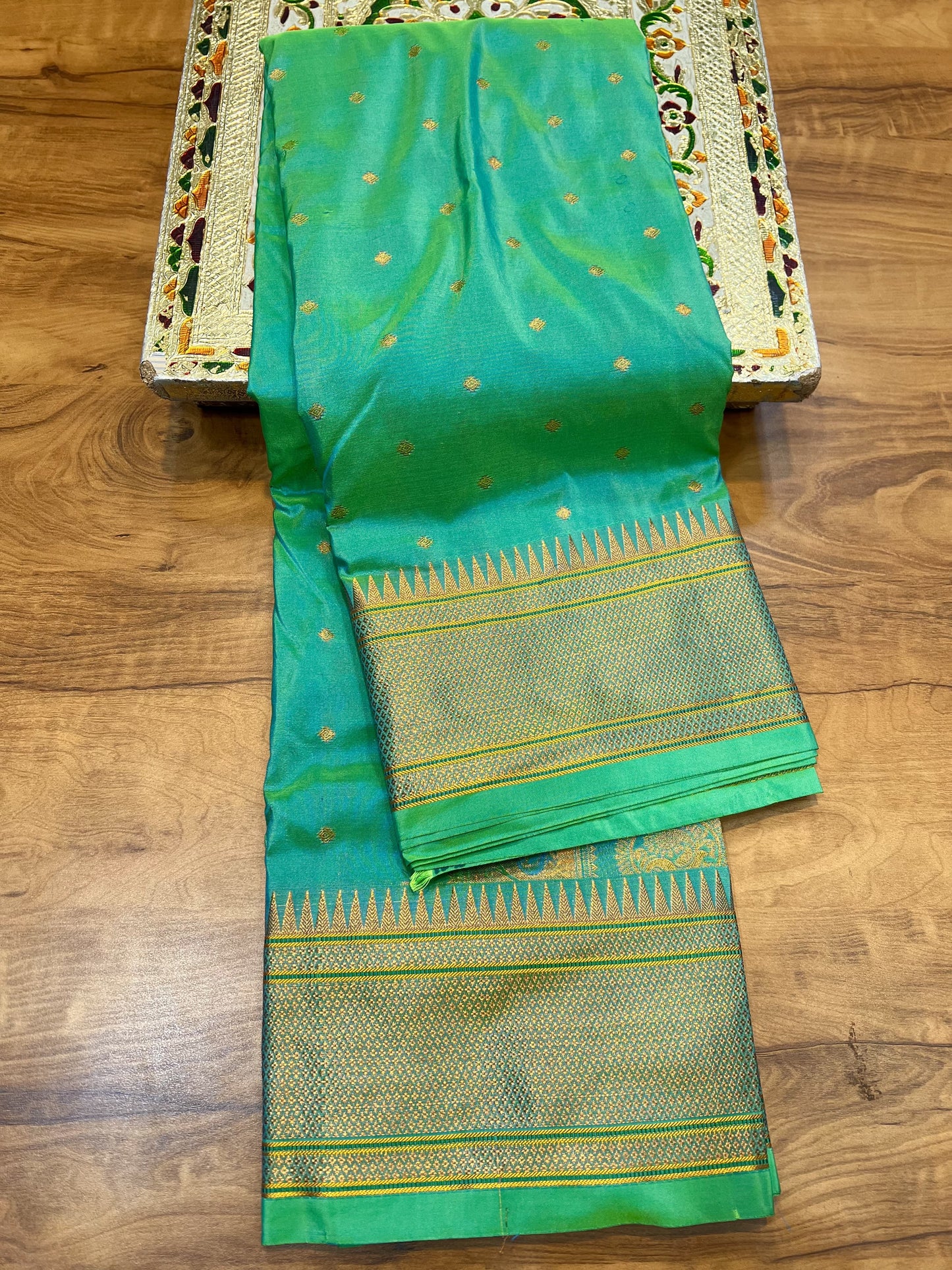KLTS02 - Kalanjali Paithani