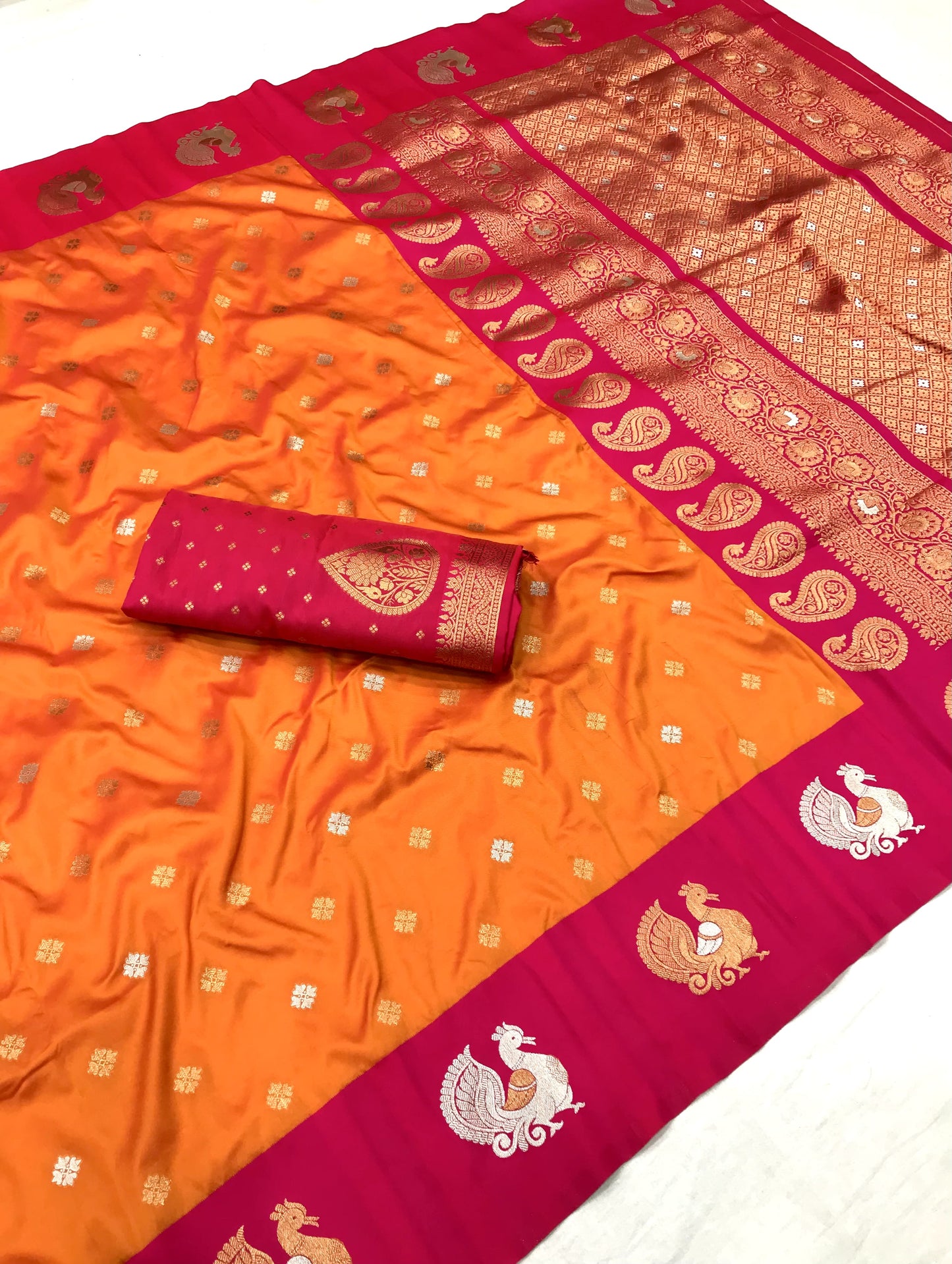 Peacock Motif Border Paithani