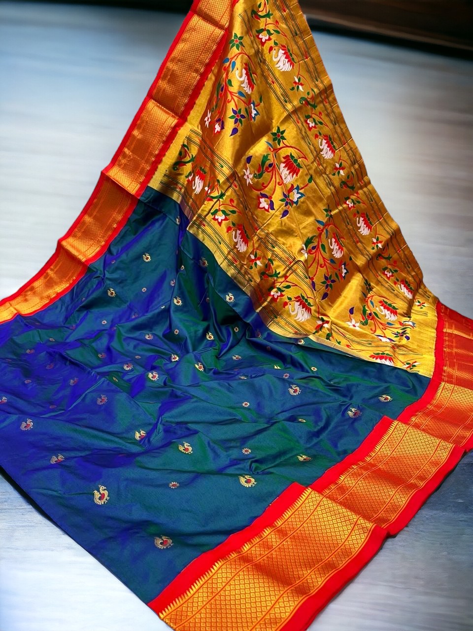 Pure Silk Kadiyal Paithani